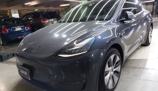 Tesla • Model Y