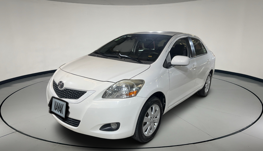 Toyota • Yaris