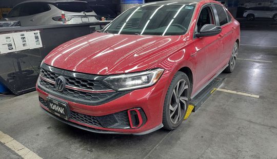 Volkswagen • Jetta
