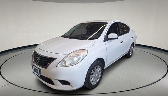 Nissan • Versa