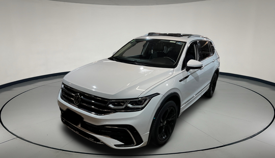 Volkswagen • Tiguan