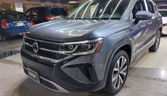 Volkswagen • Taos