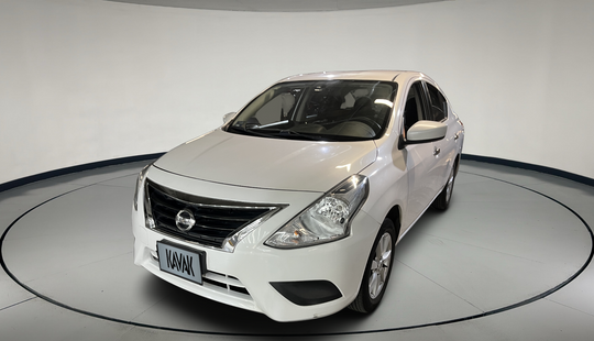 Nissan • Versa