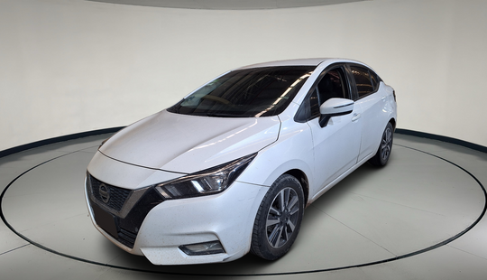 Nissan • Versa