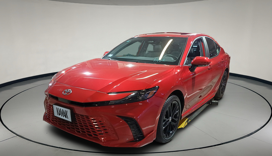 Toyota • Camry