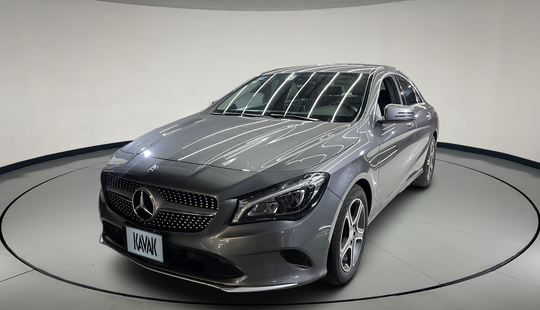 Mercedes Benz • Clase CLA