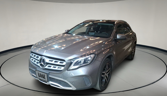 Mercedes Benz • Clase GLA