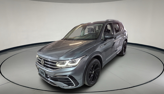 Volkswagen • Tiguan