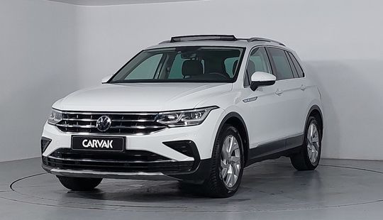 Volkswagen • Tiguan