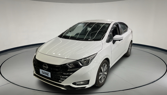 Nissan • Versa