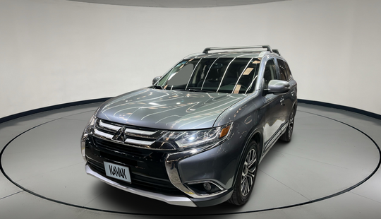 Mitsubishi • Outlander