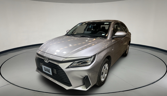 Toyota • Yaris