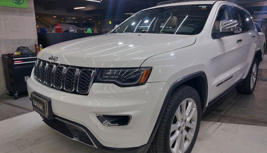 Jeep • Grand Cherokee
