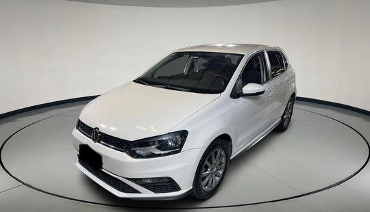 Volkswagen • Polo