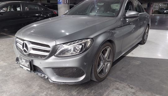 Mercedes Benz • Clase C