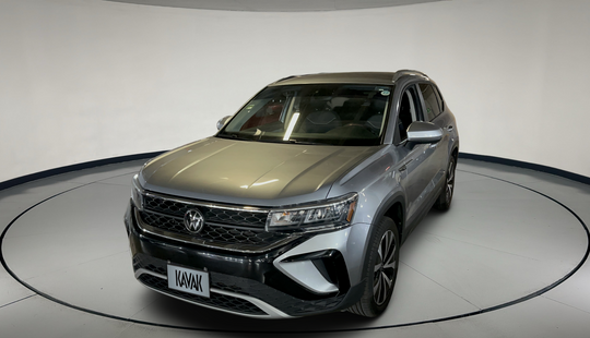 Volkswagen • Taos