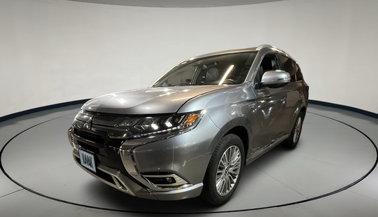 Mitsubishi • Outlander