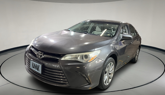 Toyota • Camry