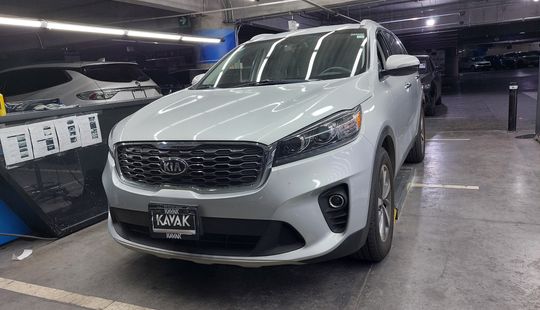 Kia • Sorento