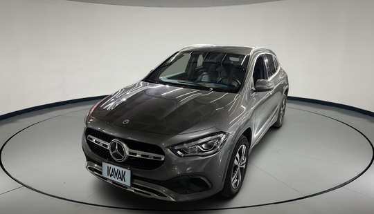 Mercedes Benz • Clase GLA