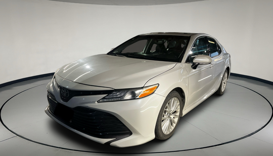 Toyota • Camry