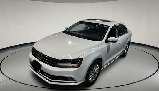 Volkswagen • Jetta