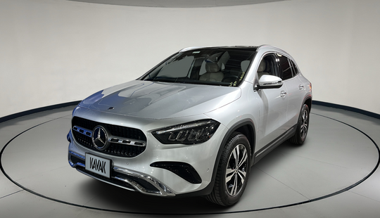 Mercedes Benz • Clase GLA
