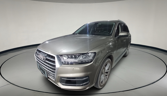 Audi • Q7