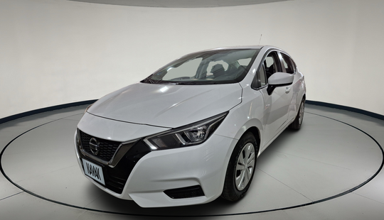 Nissan • Versa