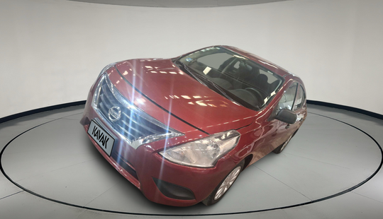 Nissan • Versa