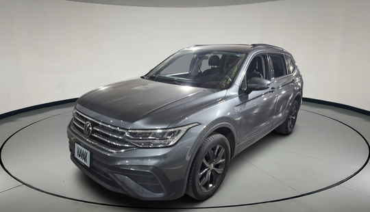 Volkswagen • Tiguan