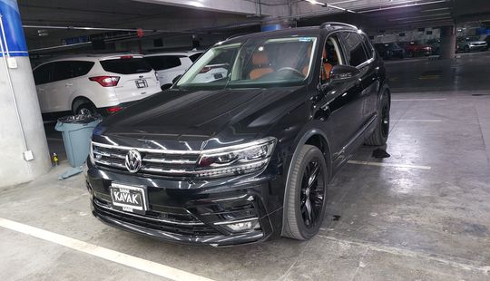 Volkswagen • Tiguan