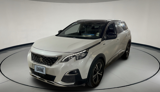 Peugeot • 5008