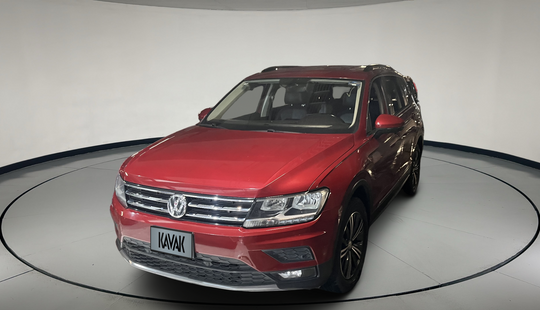 Volkswagen • Tiguan