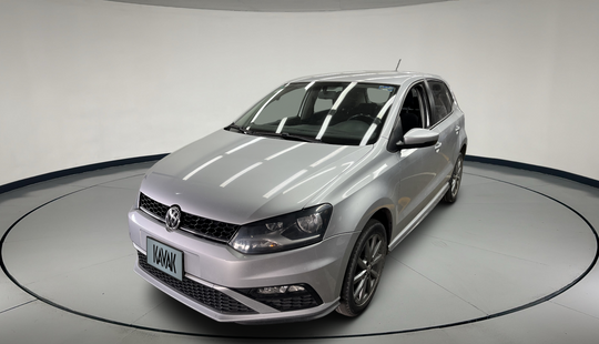 Volkswagen • Polo