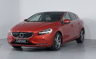 Volvo • V40