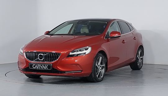 Volvo • V40