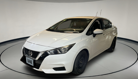 Nissan • Versa