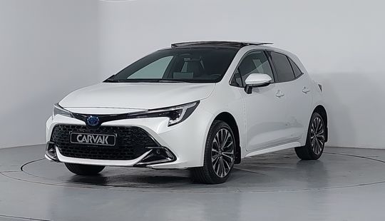 Toyota • Corolla
