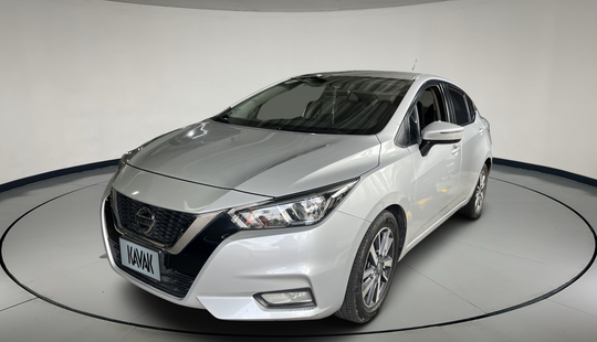 Nissan • Versa
