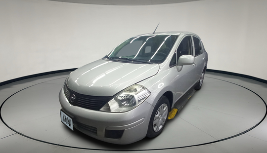 Nissan • Tiida