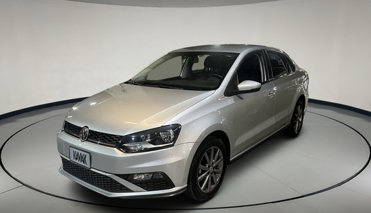 Volkswagen • Vento