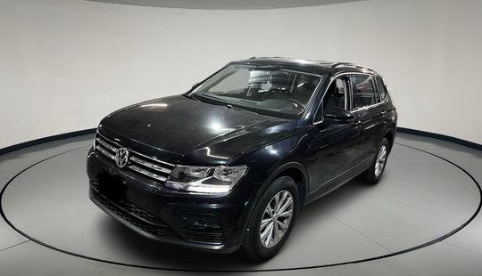 Volkswagen • Tiguan