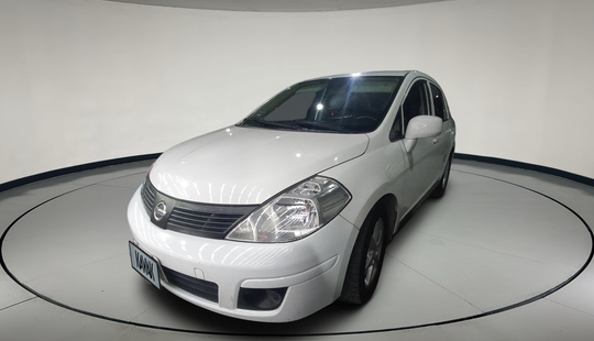 Nissan • Tiida