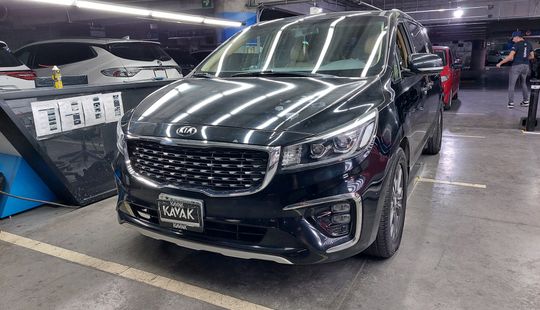 Kia • Sedona