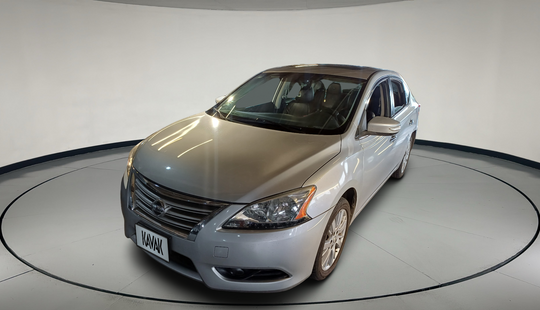 Nissan • Sentra