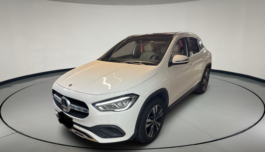 Mercedes Benz • Clase GLA