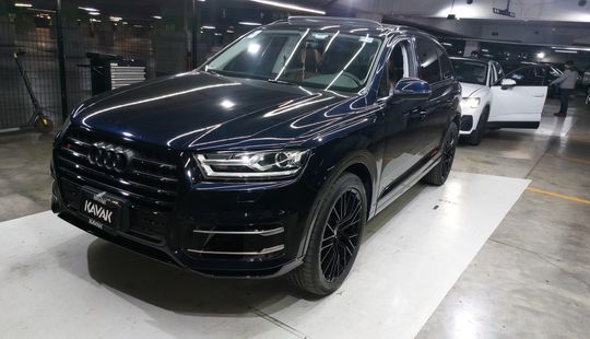 Audi • Q7