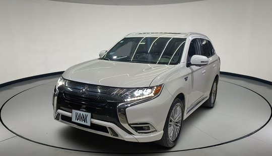 Mitsubishi • Outlander