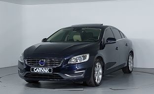 Volvo • S60